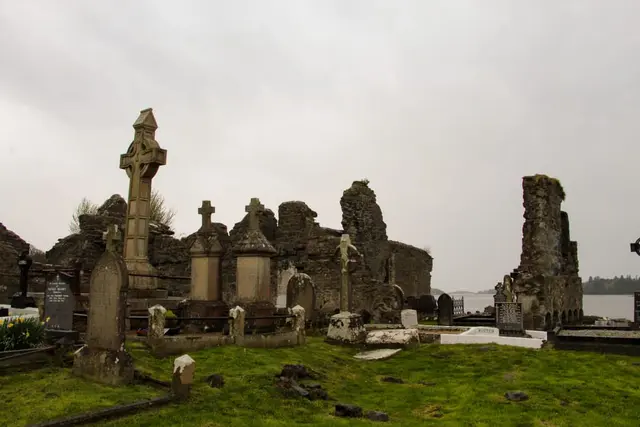 a stone building with pillars